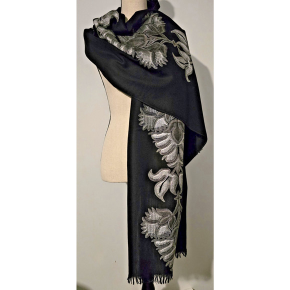 Bonheur de Petrusse Wool/Silver Lurex Embroidered Scarf/ Shaw 20”x 80” l - Picture 3 of 6